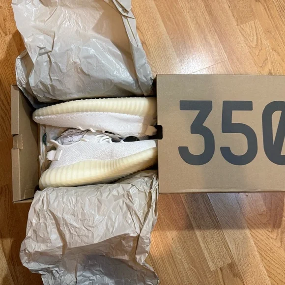Adidas Yeezy Boost 350 V2 Box in Brown and Black - Picture 6 of 13